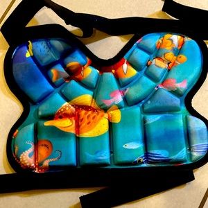 Kids but pads for ice skating / now boarding/ skating